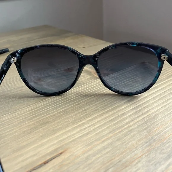 🇮🇹🐈‍⬛Dolce & Gabbana Women’s Sunglasses, Round Cat-Eye, with Original Case🐈‍⬛🇮🇹 - Picture 7 of 7